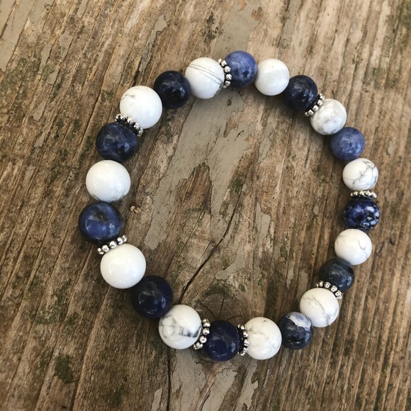 Sodalite and Howlite for Calm - Picture 7 of 7